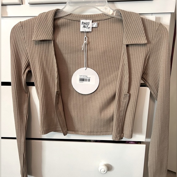 Beige Zip Up Crop Top with Collar - Picture 2 of 2